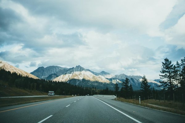 Découvrez les avantages de louer une voiture rétro pour une aventure inoubliable
