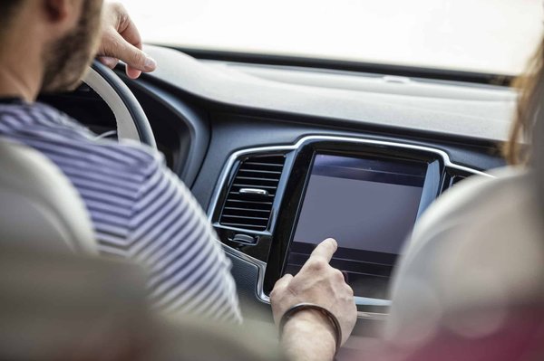 Comment trouver le code autoradio d'une voiture d'occasion ?