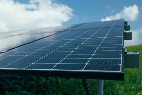 L'ombrière photovoltaïque : une solution innovante pour la production d'électricité verte