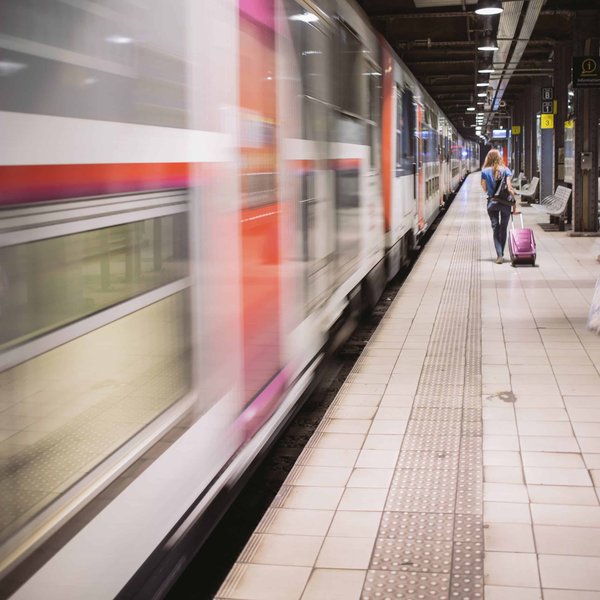 Réservez votre VTC gare Paris et province : navette privée à votre service